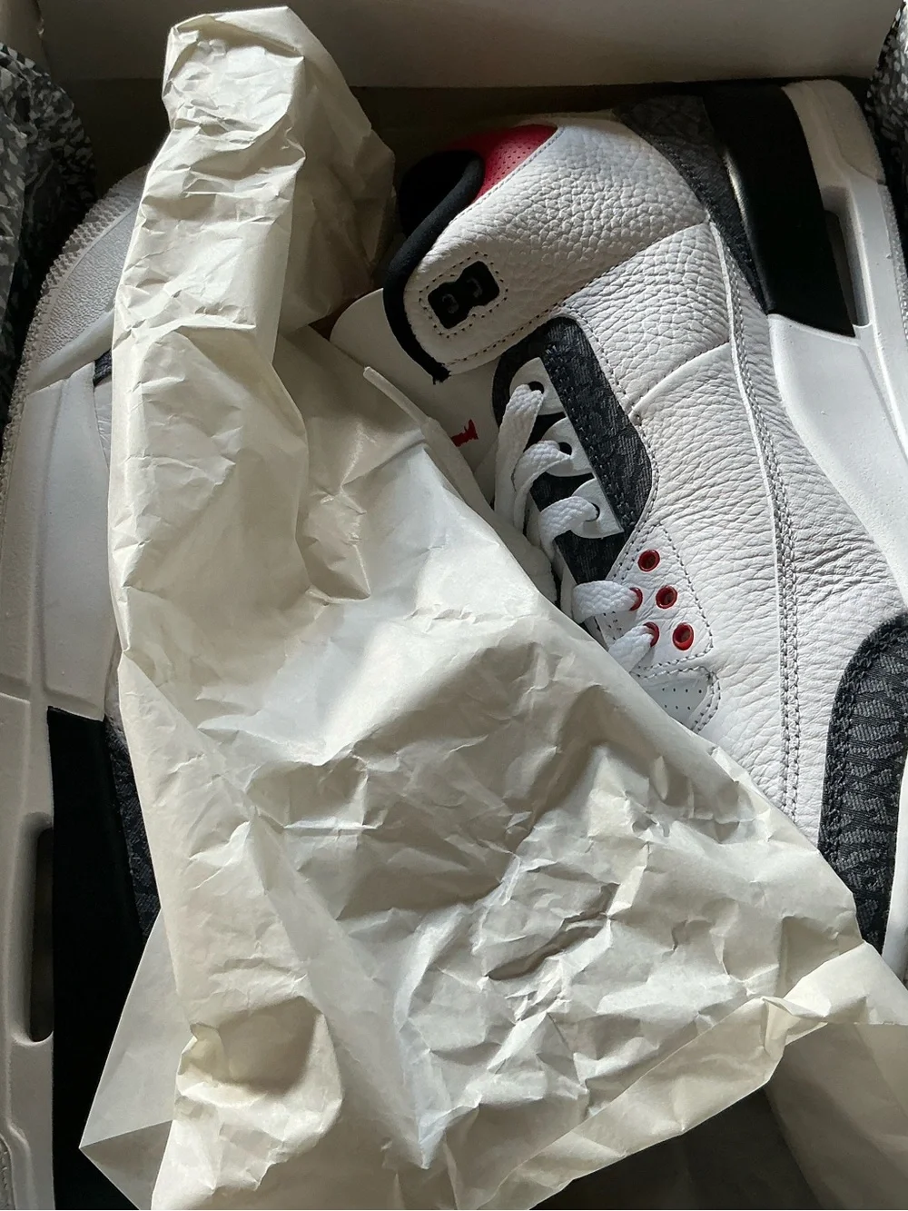 Authenticated Nike Air Jordan 3 Retro Denim “Fire Red Denim” Sneakers